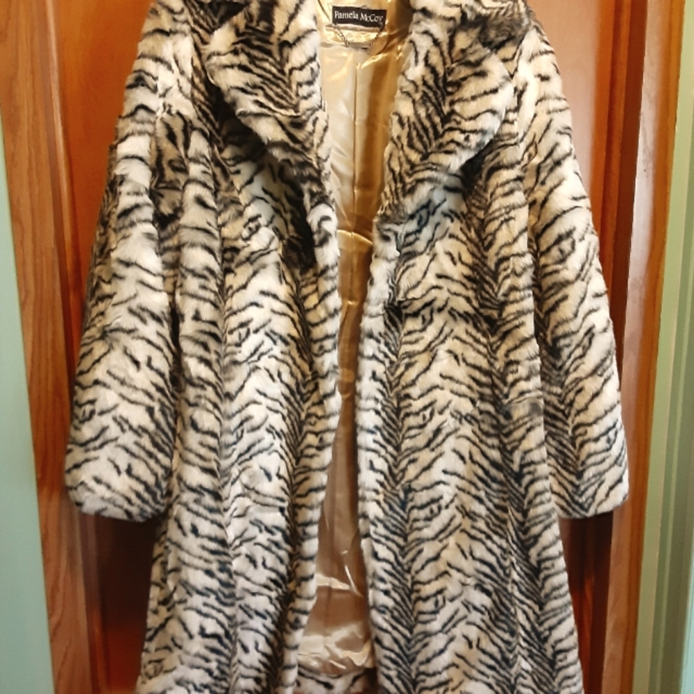Animal print faox fur knee length
